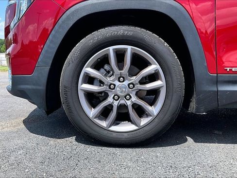 Used 2022 GMC Terrain SLT FWD image 2