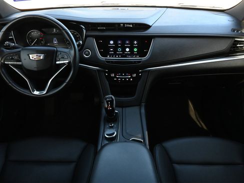 Certified 2023 Cadillac XT6 Luxury image 7