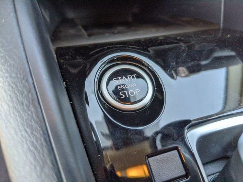 New 2025 Nissan Versa SR w/ Trunk Package image 23