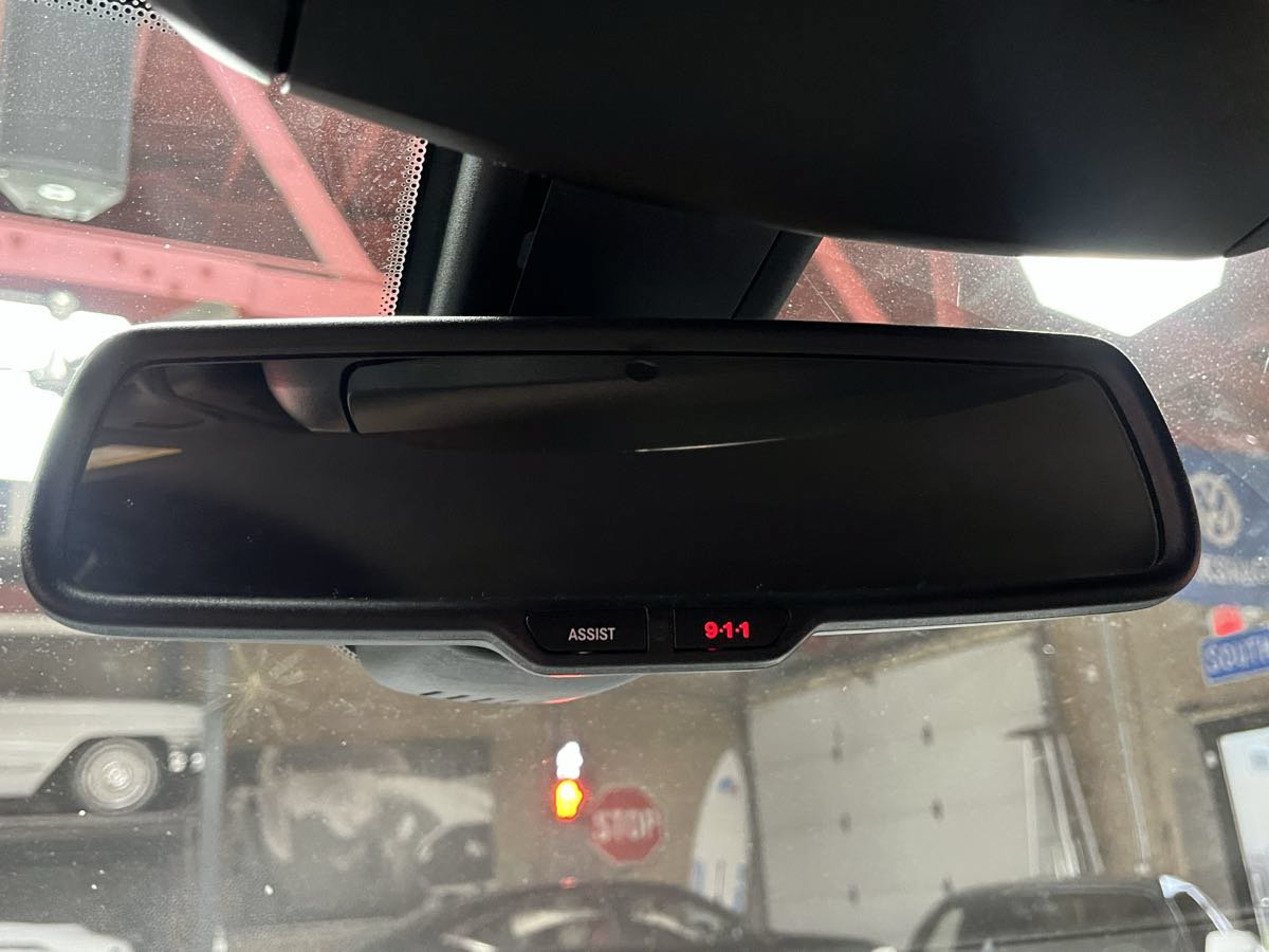Used 2015 Dodge Charger R/T w/ Wheels & Tunes Group RWD image 19