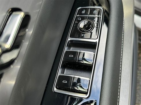 New 2026 Cadillac Vistiq Sport image 22