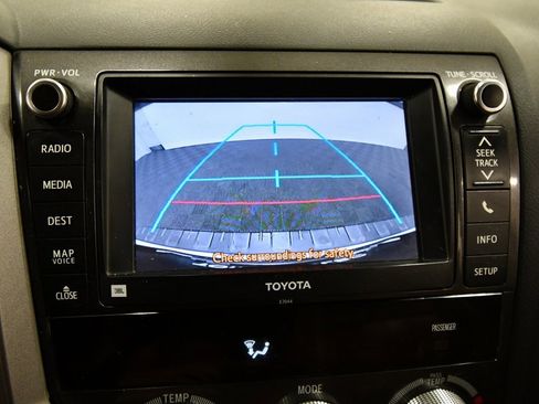 Used 2013 Toyota Sequoia Platinum image 31