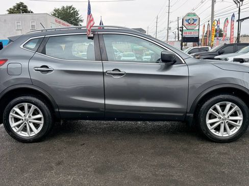 Used 2018 Nissan Rogue Sport SV w/ SV All-Weather Package AWD/4WD image 11