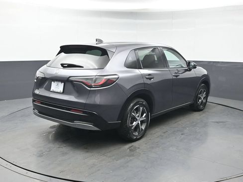 Certified 2024 Honda HR-V EX-L image 6