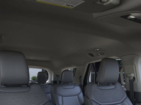 New 2025 Ford Explorer Active w/ Active Comfort Package image 48