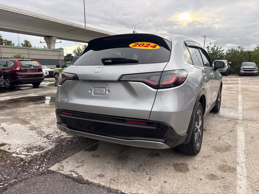 Used 2024 Honda HR-V EX-L image 3