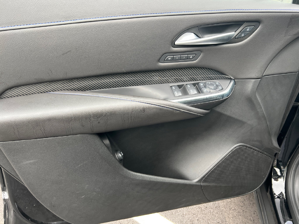 Used 2025 Cadillac XT4 Sport FWD image 10