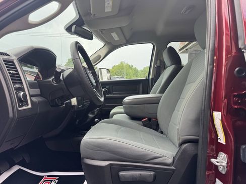 Used 2017 RAM 2500 Tradesman w/ Chrome Appearance Group AWD/4WD image 19