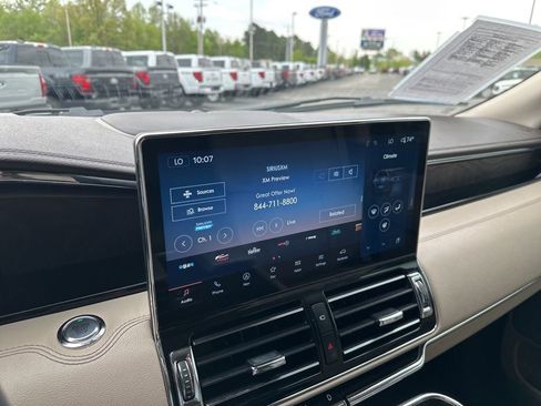 Used 2023 Lincoln Navigator Reserve image 21