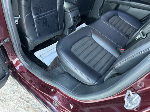 Used 2018 Ford Fusion SE w/ Equipment Group 201A image 9