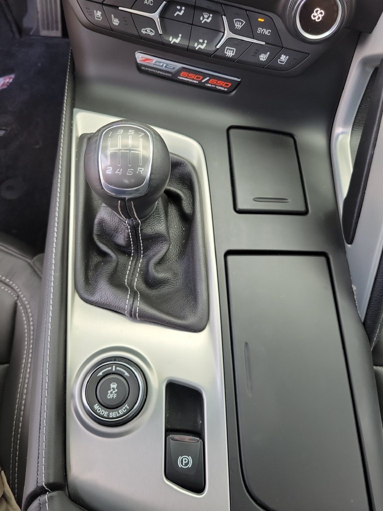 Used 2018 Chevrolet Corvette Z06 RWD image 24