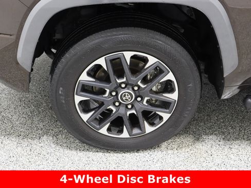 Used 2023 Toyota Tundra Limited image 11