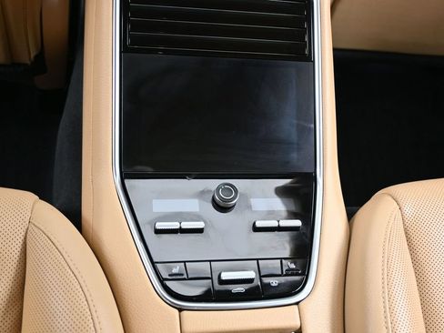 Used 2023 Porsche Panamera 4 Platinum Edition AWD/4WD image 33