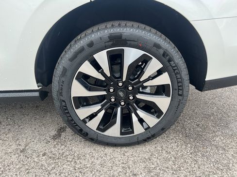 New 2026 Ford Expedition Platinum w/ Driver's Package image 26