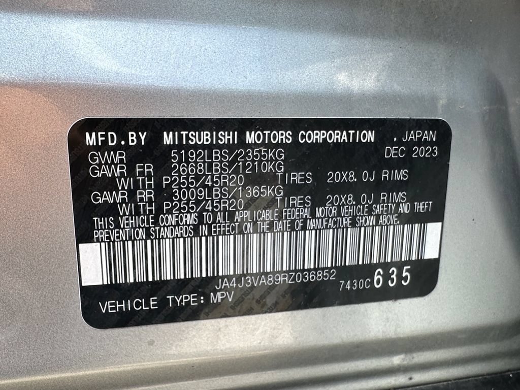 Used 2024 Mitsubishi Outlander SE Black Edition FWD image 18