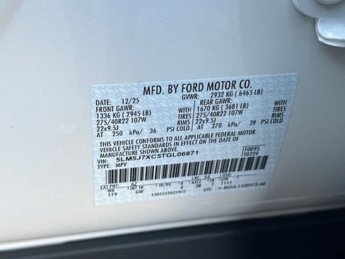 New 2026 Lincoln Aviator Reserve AWD/4WD image 28