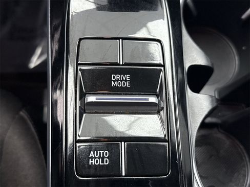 Used 2021 Hyundai Sonata SEL w/ Preferred Accessory Package image 26