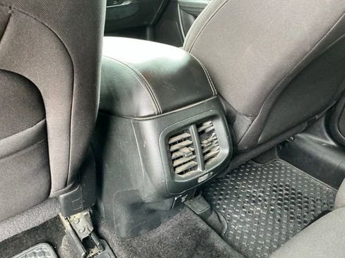 Used 2015 Jeep Cherokee Latitude w/ Comfort/Convenience Group image 35