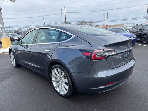 Used 2019 Tesla Model 3 Standard Range Plus image 9