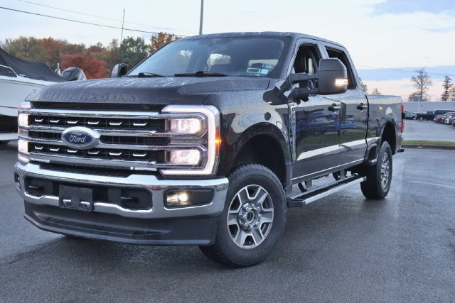 Used 2024 Ford F250 Lariat AWD/4WD image 2