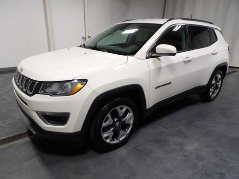 Used 2020 Jeep Compass Limited FWD image 3