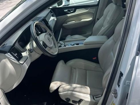 Used 2023 Volvo XC60 B5 Ultimate AWD/4WD image 18