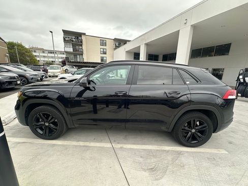 Used 2023 Volkswagen Atlas Cross Sport SEL R-Line AWD/4WD image 4