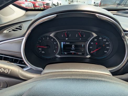 Used 2017 Chevrolet Malibu LT w/ Leather Package FWD image 17
