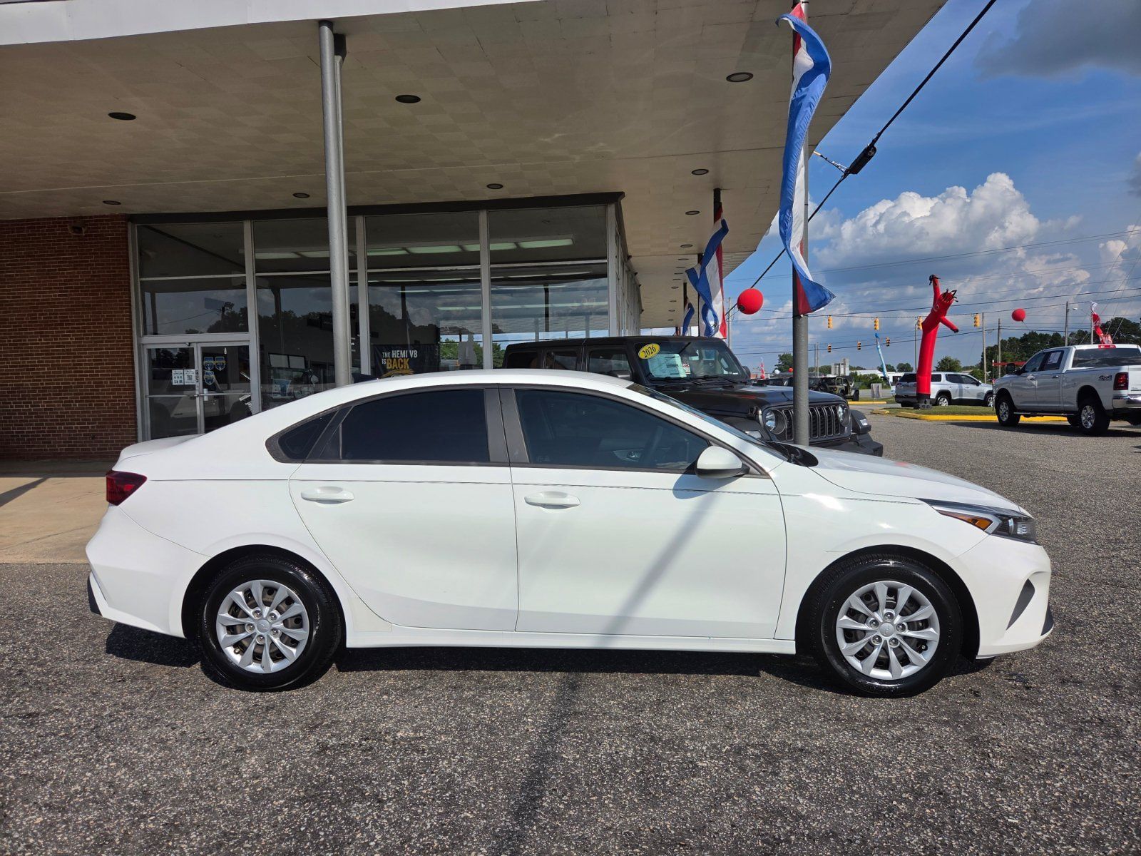 Used 2023 Kia Forte LX FWD image 2