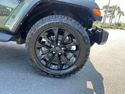 Used 2023 Jeep Gladiator Willys image 8