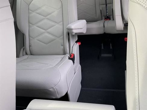 New 2026 Volkswagen Atlas SE image 10