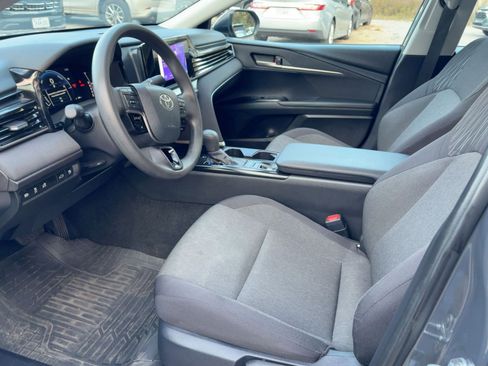 Used 2025 Toyota Camry LE image 14