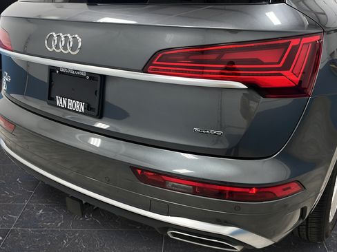 Used 2024 Audi Q5 e Premium Plus w/ Premium Plus Package AWD/4WD image 40