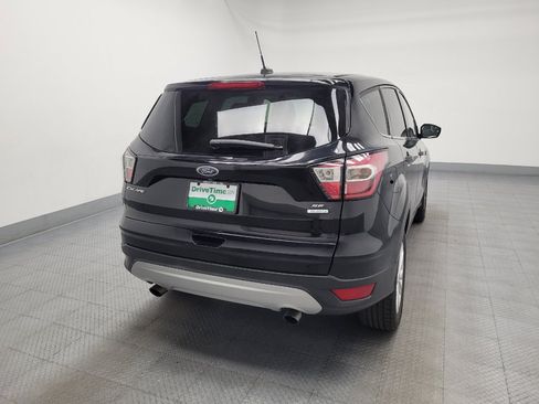 Used 2017 Ford Escape SE FWD image 7