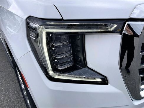 Used 2024 GMC Yukon XL SLT image 31