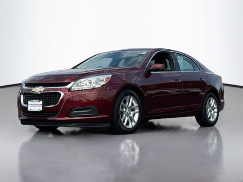 Used 2016 Chevrolet Malibu LT w/ Power Convenience Package FWD image 3