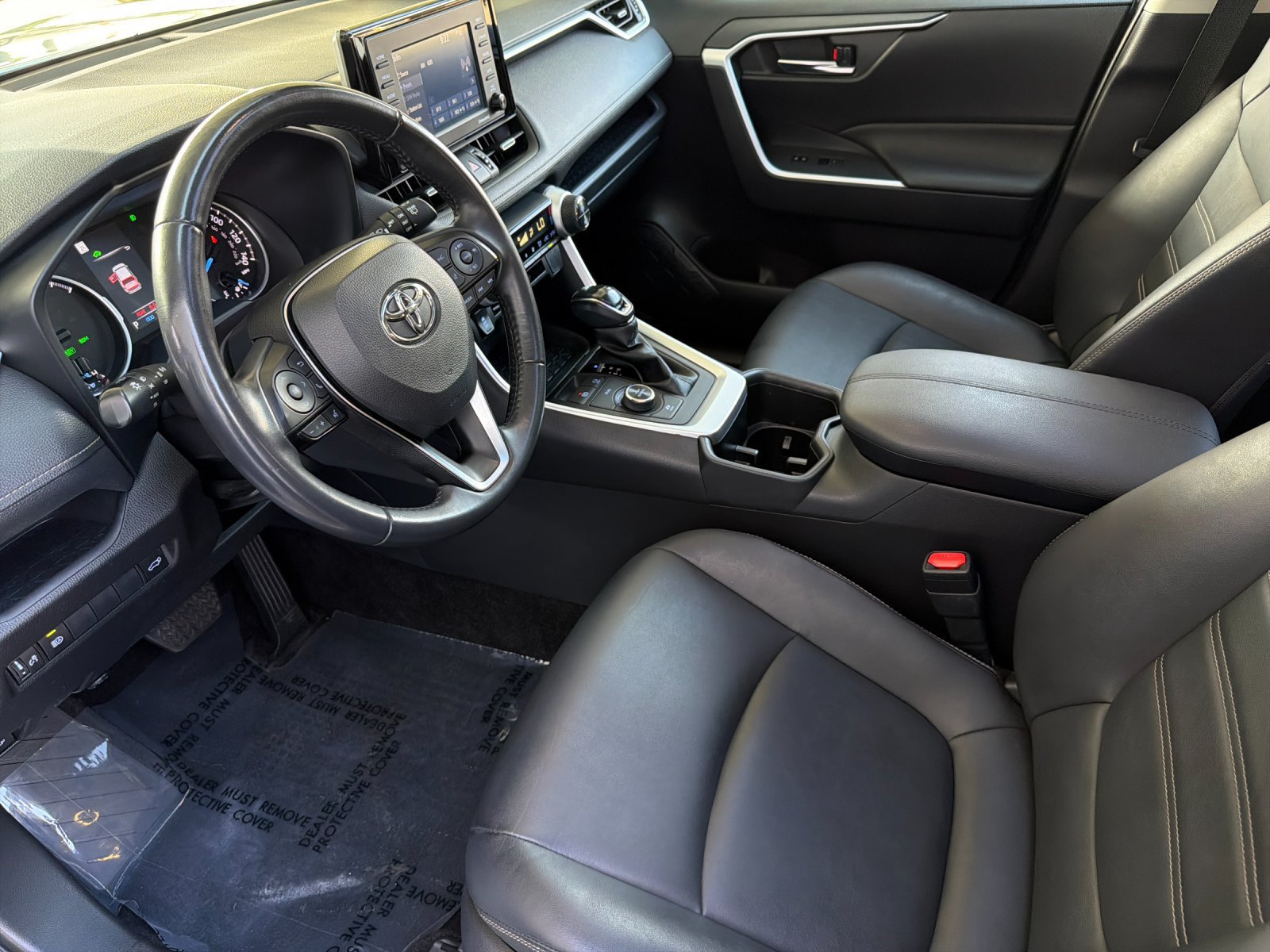 Used 2022 Toyota RAV4 XLE Premium AWD/4WD image 9
