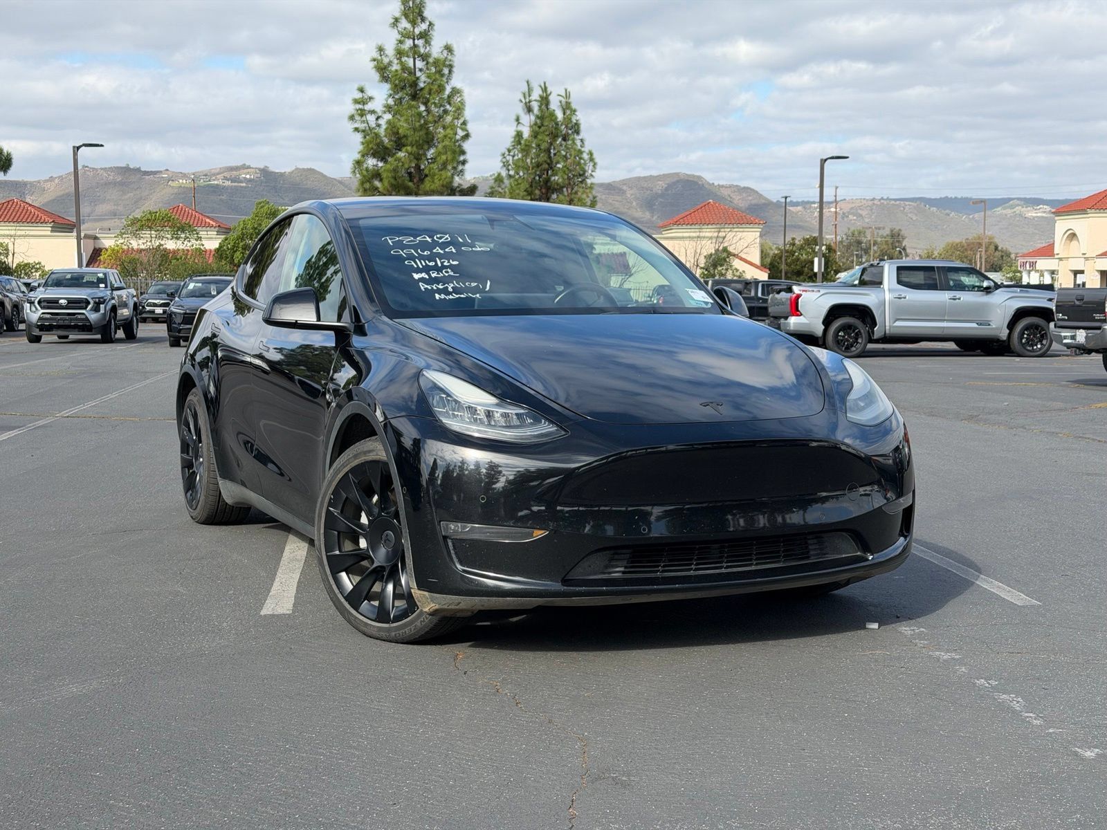 Used 2021 Tesla Model Y Long Range AWD/4WD image 1