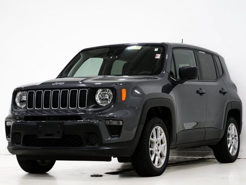 Certified 2023 Jeep Renegade Latitude image 3