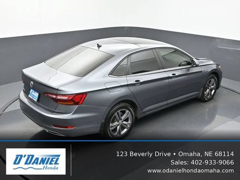 Used 2019 Volkswagen Jetta R-Line FWD image 18