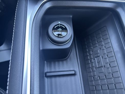 Used 2025 Ford Expedition Max Platinum image 30