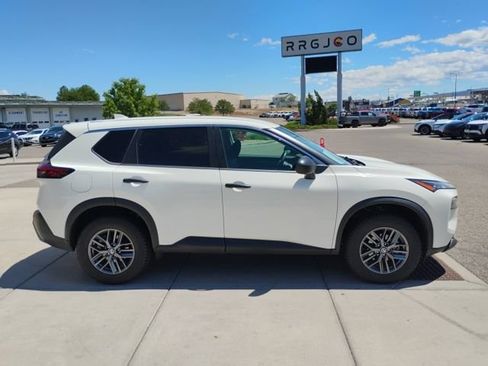 Used 2021 Nissan Rogue S AWD/4WD image 4