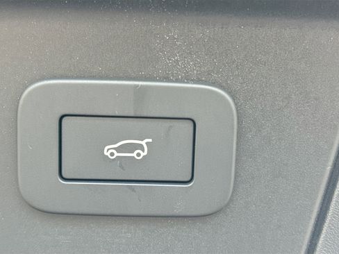 New 2026 Land Rover Range Rover Velar S image 13