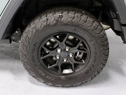 Used 2024 Jeep Wrangler Unlimited AWD/4WD image 18
