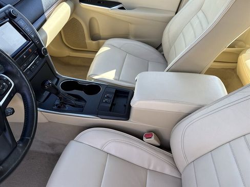 Used 2015 Toyota Camry XLE image 27