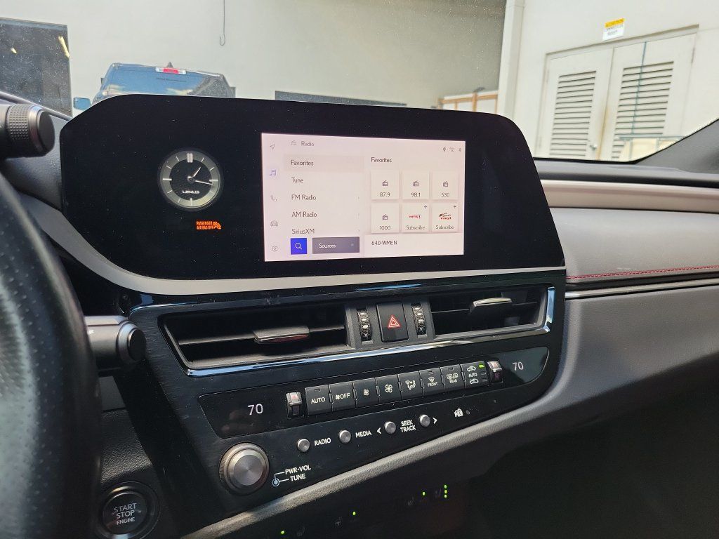 Used 2023 Lexus ES 350 F Sport w/ Accessory Package (Z2) FWD image 25