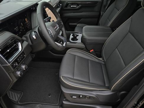 New 2026 GMC Yukon Elevation image 6