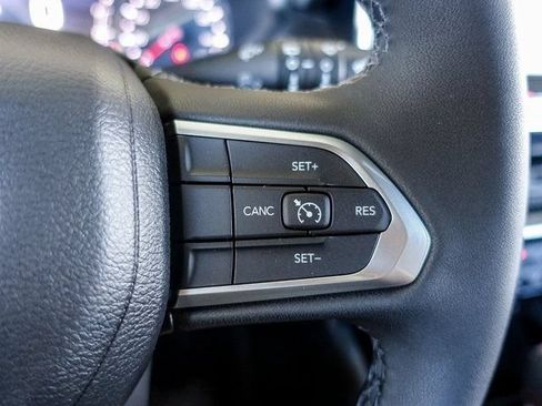 New 2026 Jeep Compass Latitude AWD/4WD image 17