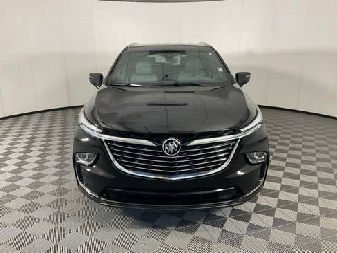 Used 2024 Buick Enclave Essence AWD/4WD image 2