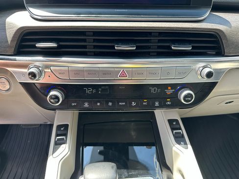 Used 2022 Kia Telluride EX w/ EX Premium Package FWD image 18